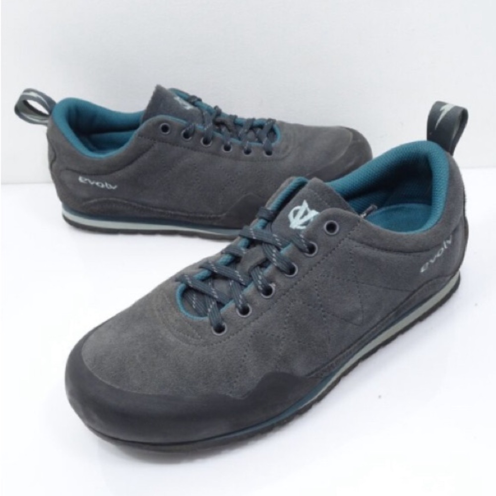 Evolv Zender Shoes-Shadow. Unisex. Men’s size 5. Women's Size 6. EUC!